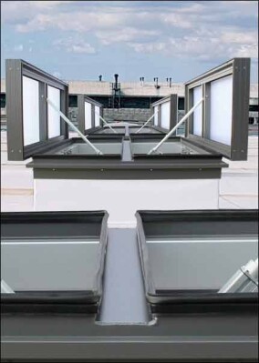 Neue NRWG-Doppelklappe von Roda schafft aerodynamisch wirksame Öffnung von 6,7 m²