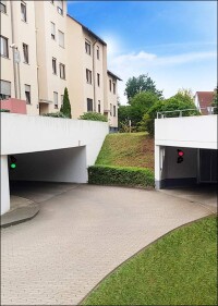 Ampelregelung bei mehreren Tiefgaragen und nur einer Zufahrt