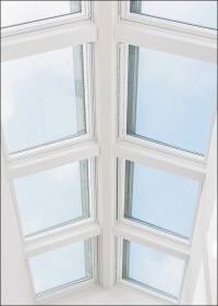 Einbausets „Überfirst“ und „Studio-Fenster 3 in 1“ nun im Standardsortiment von Velux