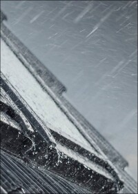 Velux-Fenster ab Mai serienmäßig mit Regengeräusch-Dämpfung und optionalen Schutzverglasungen