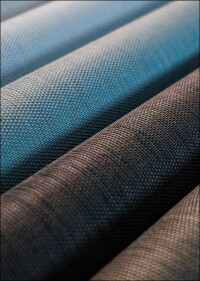 Neuer Sonnenschutz mit mehrfarbigen Webungen und unregelmäßigem Webdesign