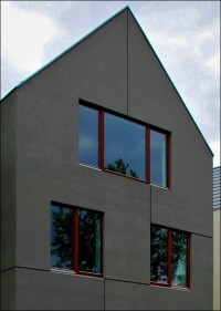 Hitzeschutz für dunkel verputzte Holzfaser-WDV-Systeme von Inthermo