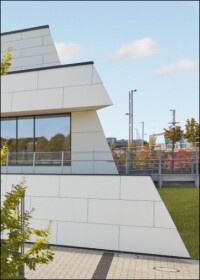 Hörnbad in Kiel: Wirtschaftlich dank verschnittoptimierter Fassadengestaltung