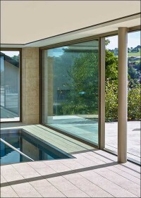 Schwarzwälder Bergpanorama via Cero Schiebefenster in Szene gesetzt