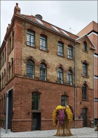 Moderne Heiztechnik in historischer Tonofenfabrik: Ein Heimspiel für Zehnder