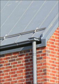 Zinkdächer und Entwässerung in einem Guss und im Einklang mit Weltkulturerbe-Regeln