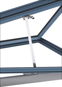 D+H-Fensterantriebe jenseits von 0815 - z.B. in Verbindung mit einer 4D-Konsole für Trapezfenster