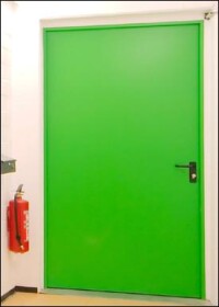 Feuerschutztür bei „Einbau in großer Höhe“ ohne vierseitige Zarge&nbsp;- sprich schwellenlos