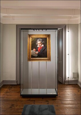 Mit Keimfarben herausgeputztes Beethoven-Haus in Bonn