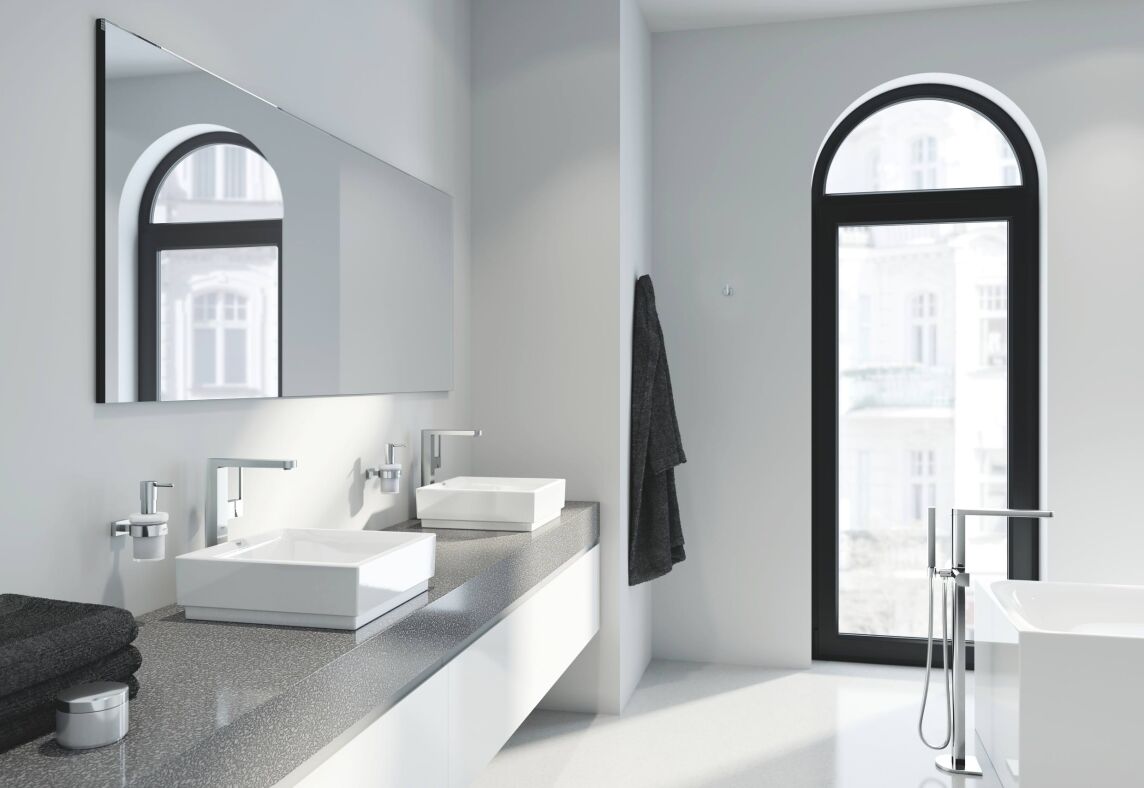 #2 Perfect Match: Grohe Plus - Slick Minimalist Styling