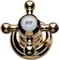 Madison: Badarmaturen von Dormbracht im Art déco-Stil und weiteren Oberflächen