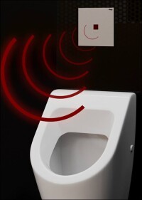 Berührungslose Urinal-Spültechniken: verdeckt im Siphon oder per Infrarotsensor überm Urinal
