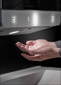 Wasser, Seife, Luft, Licht und Spiegel: All in One für den öffentlichen Waschplatz