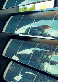 Sonnenschutz mit Perowskit-Photovoltaikzellen neu von Saule Technologies