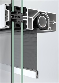 Schücos Innenrollo Integralmaster nun auch in Pfosten-Riegel-Fassaden verdeckt liegend integrierbar