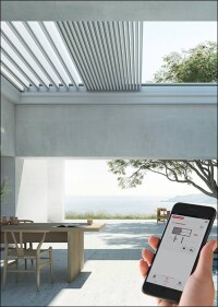 Lamelle, Stoff oder Glas: Neues modulares, budgetfreundliches Terrassendachsystem von Warema