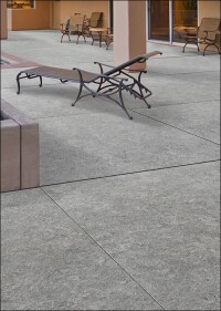 Zena und Mysteo: XXL-Großformatplatten à la Kann für weiträumige Terrassenanlagen