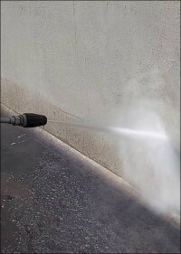 Mineralische Beschichtung für Regenüberlaufbecken verspricht geringe Verschmutzungsneigung