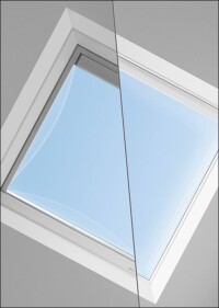 Neue Flachdachfenster-Generation von Velux in 2 Varianten für mehr Tageslicht