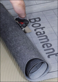 Neue 3-in-1-Abdichtungs-, Trittschallschutz- und Entkopplungsbahn von Botament