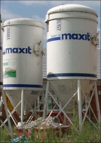 Maxit vernetzt seine Silos und bietet Kundenservice per Web-App