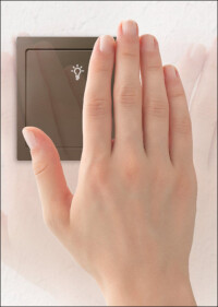 Neuer KNX-Tastsensor Pro T von Schneider Electric berührungslos bedienbar