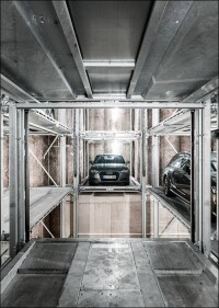 Lückenfüller: Wöhrs Crossparker 558 für schmale Bebauungslücken parkt bis zu 22 Pkws unterirdisch