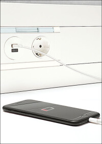 Schuko-Kanalsteckdose mit USB-Ladefunktion