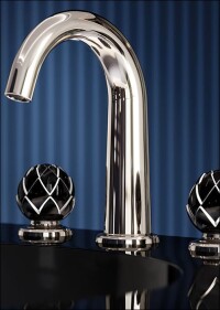 „Belledor“-Armatur: Schwarzes Porzellan trifft auf Silbernickel, Chrom und Platinbemalung