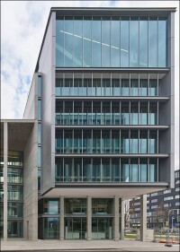 Brandschutz à la Teckentrup trifft auf japanischen Purismus in Karlsruhe