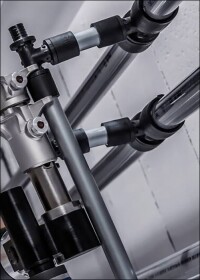 Neues Metall-Kunststoff-Verbundrohr-(MKV-)System von Rehau in den Dimensionen 50 und 63 mm