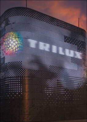 Trilux kooperiert für DMX-gesteuerte LED-Fassaden mit Carl Stahl ARC