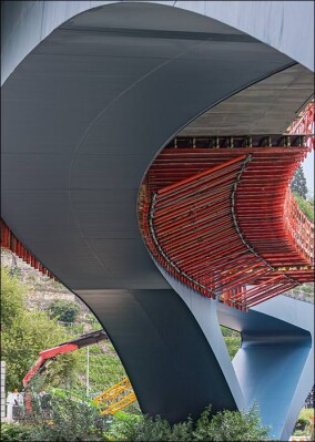 Neckarbrücke Benningen: Mit elegantem Schwung in Rekordzeit über den Neckar