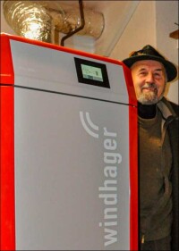 Hackgutheizung für ein kleines Nahwärmenetz mit zwei Einfamilienhäusern