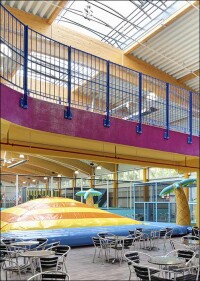 Abgebrannte „KinderWelt“ in Recklinghausen mit Stahlbeton und Brettschichtholz neu aufgebaut