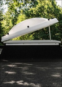 Neue Kaltraum-Lichtkuppeln von Velux - feststehend, elektrisch oder manuell öffenbar