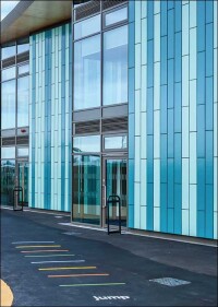 Plädoyer für keramische Oberflächen im modernen Bildungsbau - innen und außen, horizontal und vertikal