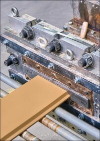 Tonality produziert keramische Fassadenelemente im MCS-Verfahren