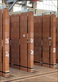 Leipfinger-Bader steigt in die serielle Vorfertigung von Ziegel-Wandelementen ein