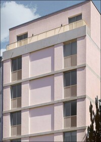 Ausgezeichnet in Berlin: Rohbau mit monolithischen Ziegelwänden definiert Gestaltung