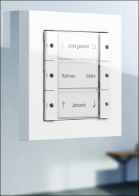 Mit KNX RF lässt Gira den KNX-Gebäudebus von der Leine