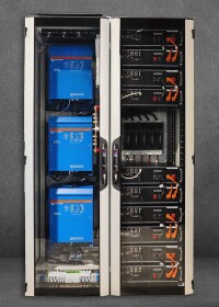 Netzersatzbetrieb mit dem neoTower Stromspeicher von RMB/Energie