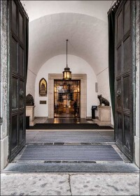 Schmutzmengen-Messung im Aachener Dom mit einer 3-Zonen-Reinigungs-Teststrecke