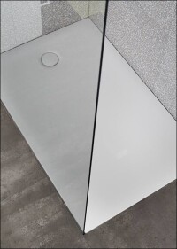 Nemea: Neue bodenebene und budgetfreundliche Acrylduschfläche in 9 Größen von Geberit