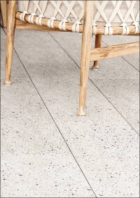 FCNs Terrassenbelag Vertino mit der Optik mediterraner Kalksteine