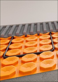 Schlüters elektrische Fußbodenheizung neu mit selbstklebender Entkopplungsmatte