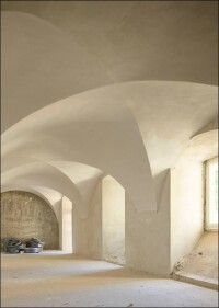 Klostersanierung in Würzburg mit innenliegender Mikrohohlglaskugeln-Spritzdämmung von Maxit