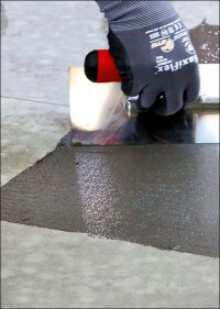 Sanierung maroder Altestriche mit Glasfaserprodukten von Thomsit