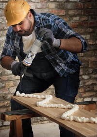 Schnell aushärtender Klebeschaum als Mörtelalternative