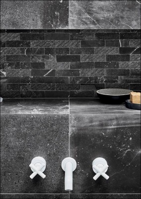 Natursteinfliesen aus dem Digitaldrucker mit „Synchro Digit“-Technologie